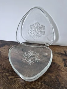 Indiana Glass Triangle Snowflake Snack Set of 3 Plates Christmas Set - Picture 1 of 5