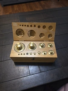 Vintage Humboldt Testing Equipment Weight Set, Brass 13 Pieces, 1 To 1000 Grams - Picture 1 of 23