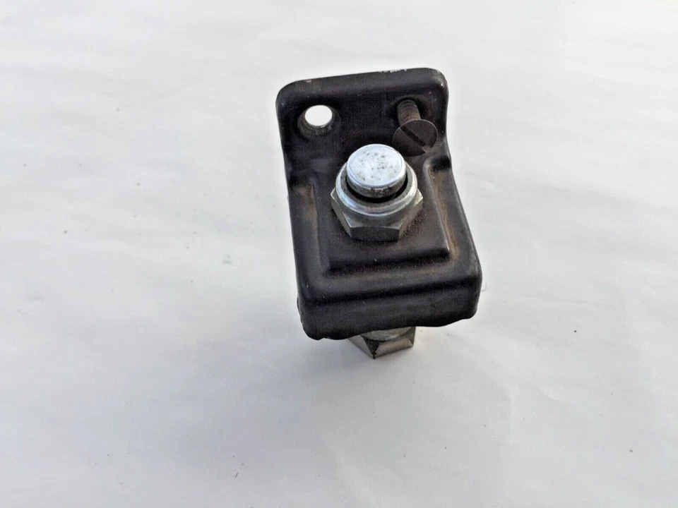 1941 CADILLAC WINDSHIELD WASHER BUTTON, DASH MOUNTED RARE OEM GM 1939 1940 1942 - Image 1 of 4