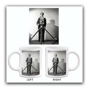 Buster Keaton - The Cameraman - Movie Still Mug - Picture 1 of 3