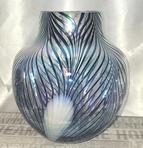 Jarrón redondo vintage Robert Held transparente iridiscente pluma azul y blanco - Imagen 1 de 5