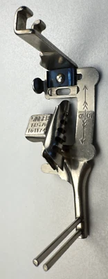 Máquina de Coser Singer Vástago Inclinado Multi Ranurado Carpeta Pie Simanco 161174 De Colección Foto 1 de 4