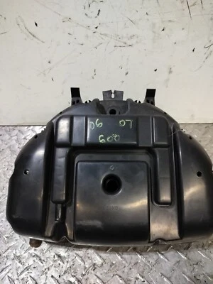 Suzuki GSXR 600 2006 2007 OEM limpiador de admisión de caja de aire con filtro  Foto 1 de 4