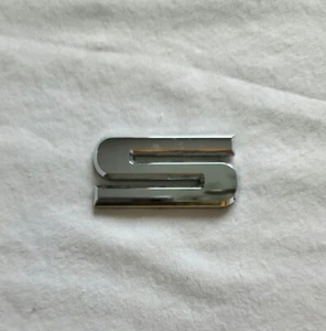 2014-2018 GMC SIERRA SIDE DOOR OEM EMBLEM BADGE LOGO LETTER S TAKEOFF Chevrolet - Picture 1 of 1