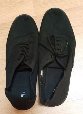 New Men's Black H&M Canvas Shoes Sneakers Lace Up Size 10.5 - Image 1 of 4