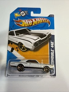 Hot Wheels 2012 Muscle Mania GM White ‘67 Oldsmobile 442 #101 CB - Picture 1 of 8