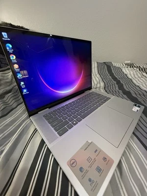 Dell Inspiron 16 2-in-1 Touchscreen i5-1235u 1.3GHz 8GB RAM 512GB SSD - Image 1 of 4