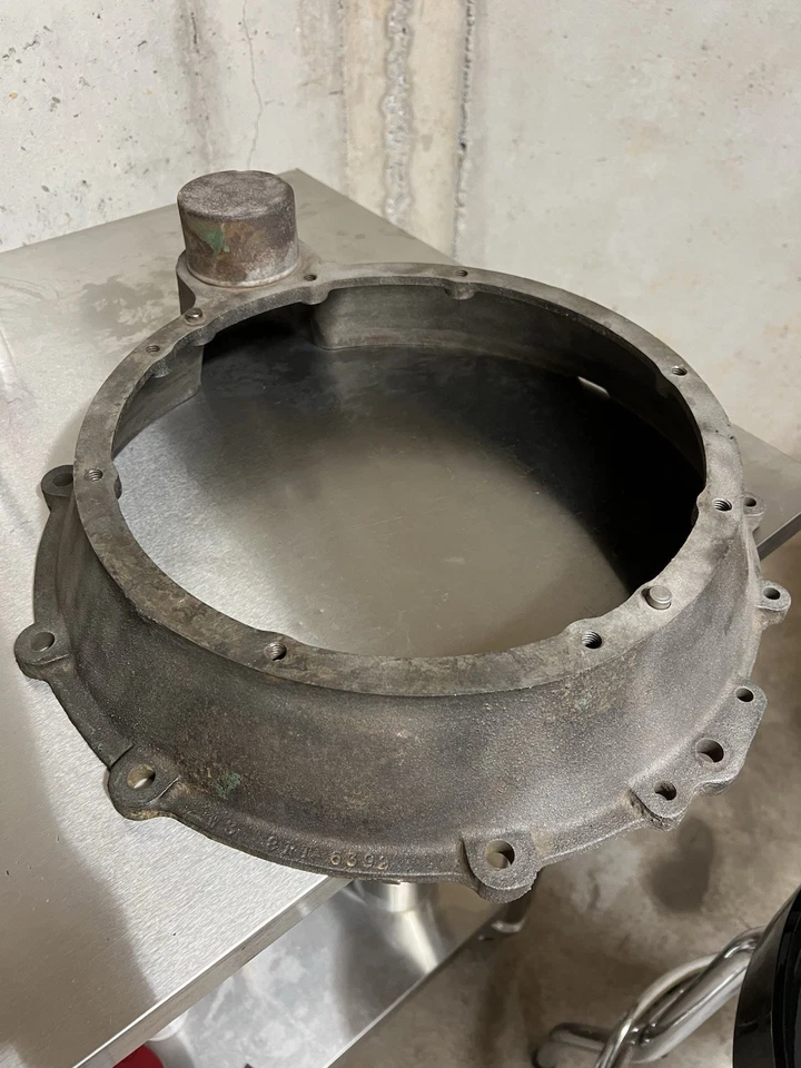 1948-1952 Ford F1 Truck Flywheel Cover 8RT-6392 — 第 1/4 张图片