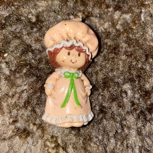 Vintage 1981  Strawberry Shortcake In Pajamas Strawberry Shortcake PVC Figure - Picture 1 of 7