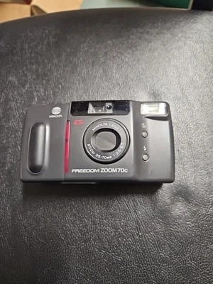 Câmera de Filme 35mm Minolta Freedom Zoom 70C Point & Shoot com Lente 35-70mm - Imagem 1 de 4