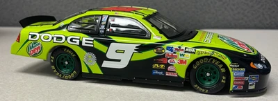 Coche Kasey Kahne Mountain Dew 2004 novato ARC 1 de 6792 Foto 1 de 4