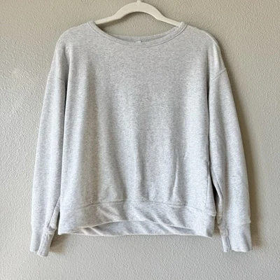 Uniqlo Sudadera Mujer Pequeña Gris Pullover Neutro Minimalista Cápsula Cómoda Foto 1 de 4