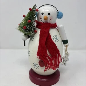 "Muñeco de nieve cascanueces de madera con orejeras árbol de cuello de botella artesanal de 6,5"" de alto" - Imagen 1 de 11