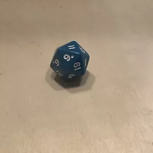 Dungeons and dragons adventure begins replacement dice blue - Picture 1 of 3