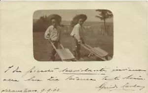 CARTOLINA VIAGGIATA 1903 _ OZZANO TARO _ FOTO ORIGINALE DI RAGAZZI CON CARRIOLA - Imagen 1 de 1