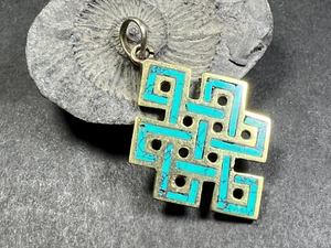 P1011 handmade Buddha eternal knot Lucky Turquoise Resin Pendant Tibet Nepal - Picture 1 of 4