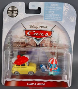Disney Pixar Cars 1:55 Luigi & Guido Winter Diecast Holiday Edition - Bild 1 von 4