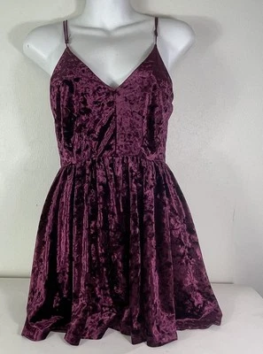 Babydoll Urban Outfitters Silence Noise terciopelo aplastado con tiras mameluco M Clubbing Foto 1 de 4