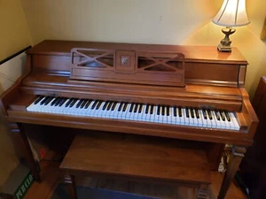 Kohler And Campbell Piano - Vertical Strings - Upright - 1971 - Beautiful - Picture 1 of 8