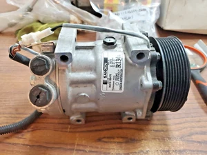 MOTORCRAFT AC Compressor YC-148 **PLEASE SEE PICS & DETAILS** (CX24D) - Picture 1 of 6