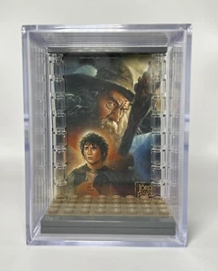 Minifigure Display Case For Lego LOTR Gandalf NO MINIFIG INCLUDED - Picture 1 of 3