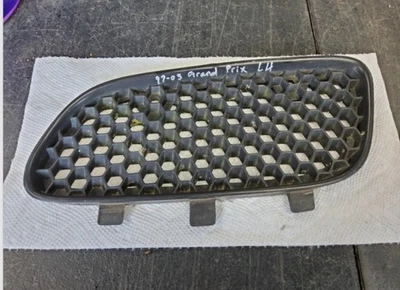 Parrilla de malla delantera izquierda para conductor Pontiac Grand Prix 1997-2003 OEM NEGRA Foto 1 de 2