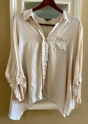 Camisa para mujer Daisy Fuentes XL blusa con cuello manga enrollable color crema tostado Foto 1 de 4