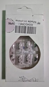 Press-On Nails Butterfly Design NEW - Picture 1 of 1