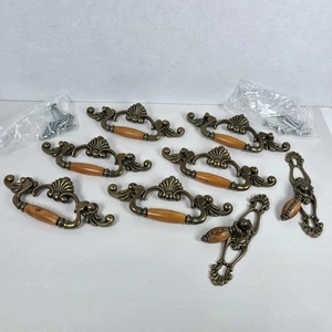 Lot Of 8 French Provincial Style Drawer Pulls Jd-c054 Brass - Picture 1 of 9