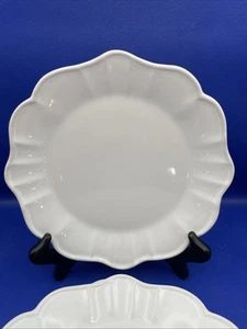 "Platos de ensalada festoneados Pottery Barn Monique Lhuillier Juliana 8,75"" blanco lote 4" - Imagen 1 de 7