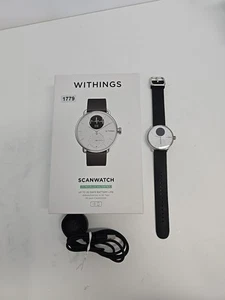 Withings ScanWatch Hybrid 38mm Edelstahlgehäuse-Silber mit Silikonarmband #1779 - Zdjęcie 1 z 8