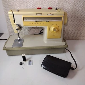 Singer 513 Stylist Sewing Machine W/ Foot Pedal And Carrying Case FREE SHIPPING - Picture 1 of 24