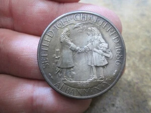 1936 ALBANY COMMEMORATIVE SILVER HALF DOLLAR IN UNCIRCULATED CONDITION - Picture 1 of 2