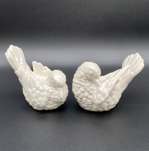 VINTAGE WHITE CERAMIC DOVE LOVE BIRD FIGURINES HOLIDAY SPRING CENTERPIECE DECOR - Picture 1 of 8