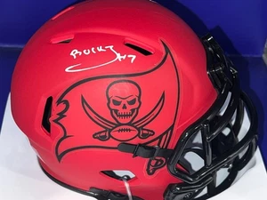 BUCKY IRVING TAMPA BAY BUCCANEERS BECKETT AUTHENTICATED SIGNED RAVE MINI HELMET - Picture 1 of 2