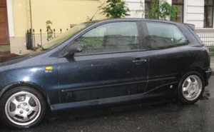 FIAT BRAVO 1995-2001 - FALDONES LATERALES imprimados - TUNING-GT - Imagen 1 de 1