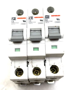 Cutler-Hammer breaker C2 WMS1C02 240 V Lot of 3 Pre-owned - Picture 1 of 7
