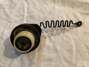 2001 - 2007 Volvo V70 OEM Genuine Fuel Gas Cap 31392044 - Picture 1 of 3