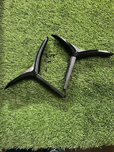 ORIGINAL TV STAND LEG FOR HITACHI 43HB6T72U 48HB6T72U 55HB6T72U +FITTIN SCREWS - Picture 1 of 2