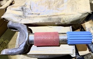New DANA SPICER 6-82-159-2 Huge Yoke Shaft NIB ** - Picture 1 of 3