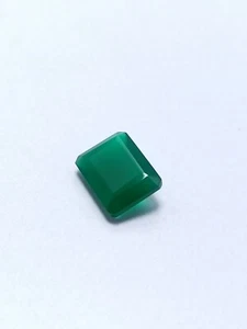 Green Onyx Faceted Cut Octagon 4.80 Carat Fine Quality Onyx Gemstone - Picture 1 of 6