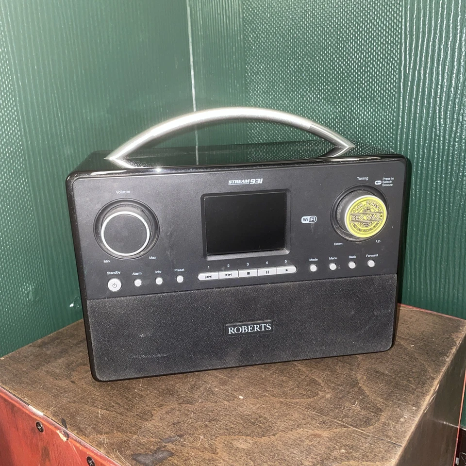 ROBERTS - Stream 93i DAB/FM/WIFI internet Radio + Power cable - Image 1 of 4