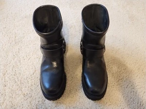mens boots - Picture 1 of 6