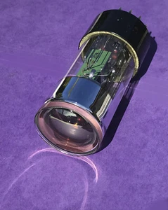 Hamamatsu R2154  Photomultiplier Tube - Scintillation Counter -  Fast Responce - Picture 1 of 7