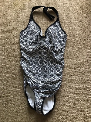 Traje de baño Freya NEGRO BLANCO Frenzy con aros moldeado de una pieza EE. UU. 30H UK 30FF NUEVO Foto 1 de 2