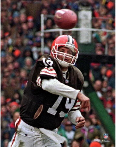 Bernie Kosar Cleveland Browns Unsigned Passing 11" x 14" Photo - Fanatics Cover