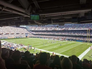 1-5 CHICAGO BEARS vs DETROIT LIONS 1/1/26 - MEDIA DECK SECT 230 ROW 10 - Picture 1 of 1