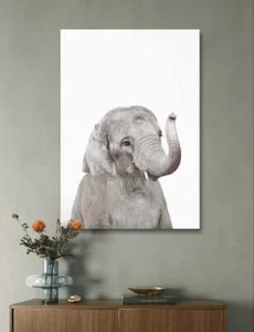 Imagen de arte de pared de lona impresa de The Peeking Baby Elephant - 1X2402460 - Imagen 1 de 4