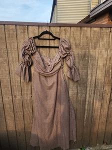 Worth Collective Xorrine Maxikleid mit Stufenärmeln. Deepmoca. Klein - Bild 1 von 5