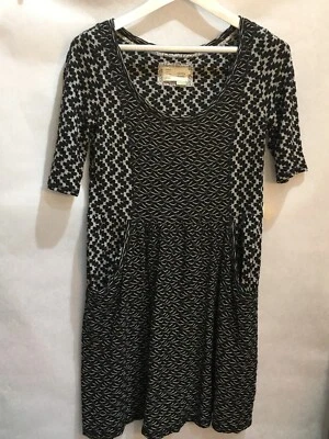 Vestido Saturday Sunday Anthropologie Negro Blanco Gris Tejido Jacquard Línea A Mediano Foto 1 de 4